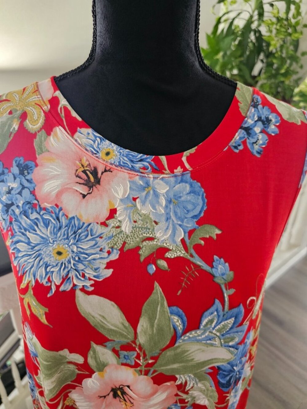 Apt. 9 Red Floral Sleeveless Midi Dress with Blue and Green Blooms - Picture 3 of 12